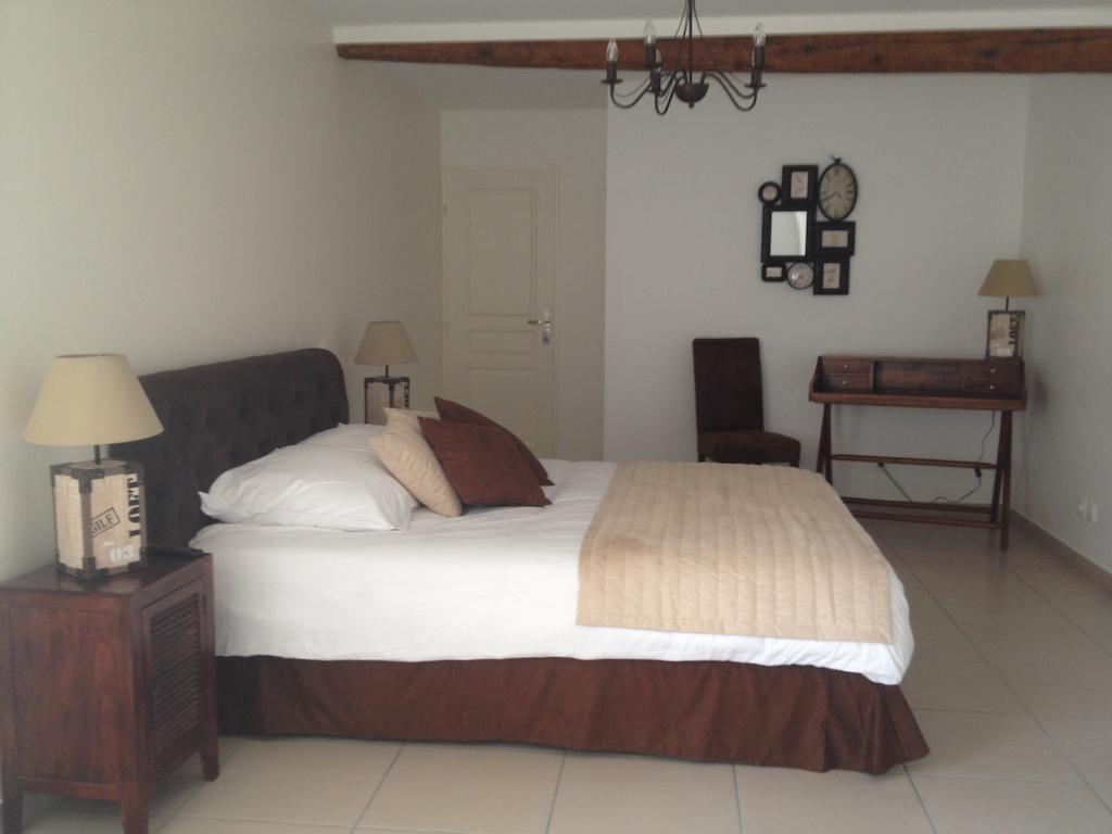 Ferme De Villeray-Chambre D'Hotes แซงต์ปิแอร์ดูเปเรย์ ห้อง รูปภาพ