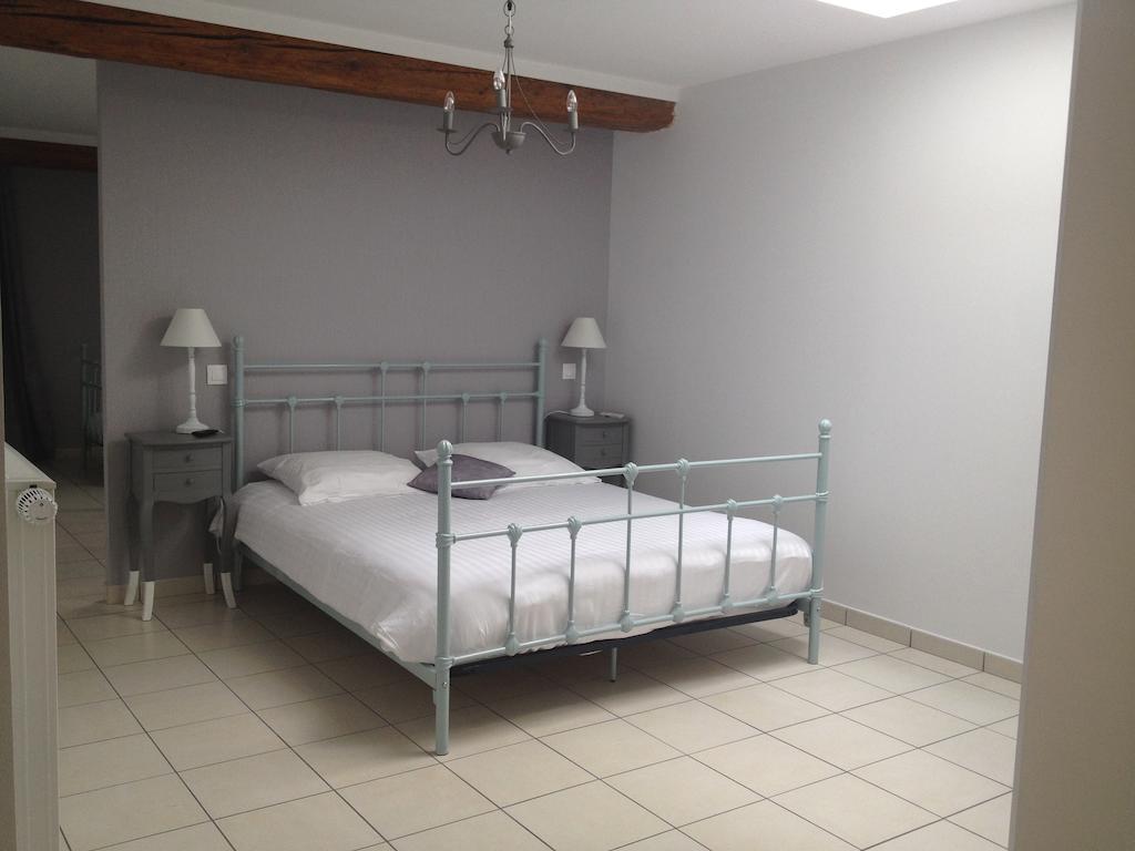Ferme De Villeray-Chambre D'Hotes แซงต์ปิแอร์ดูเปเรย์ ห้อง รูปภาพ